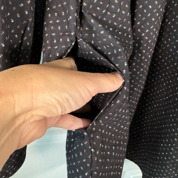 UO Urban Outfitters Tilly Smock Mini Dress Black Ditzy Floral Womens Size Medium - Picture 6 of 10